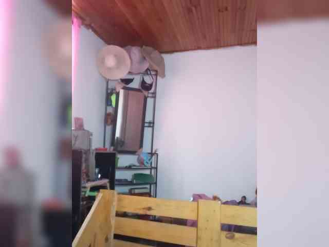 KATYGONZALEZ webcam