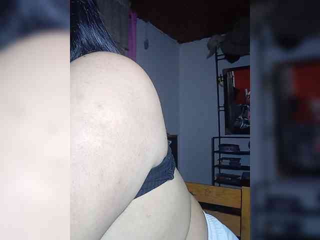 KATYGONZALEZ webcam
