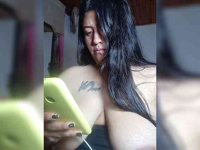Model: KATYGONZALEZ