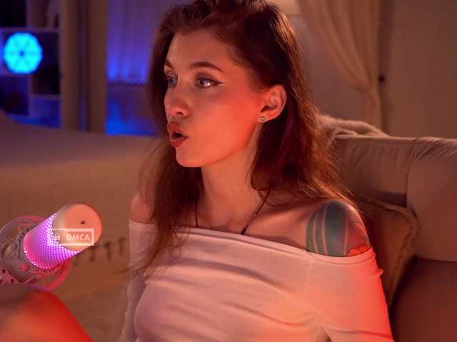 HoneyCherry live webcam show