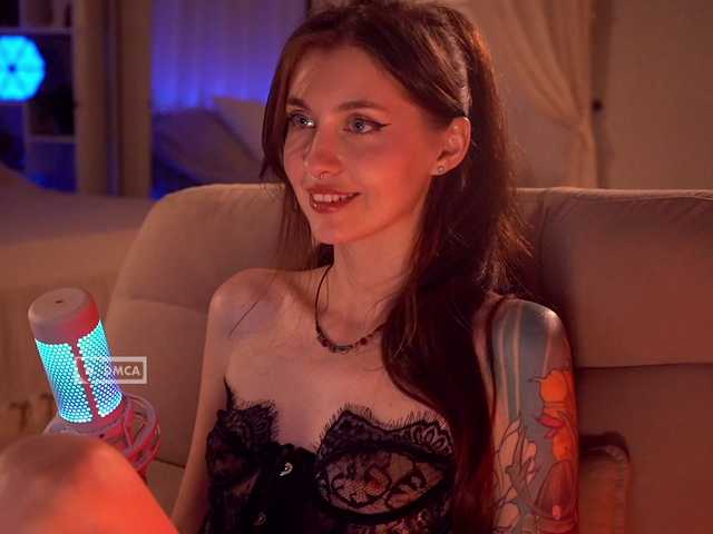 HoneyCherry live cam on BongaCams