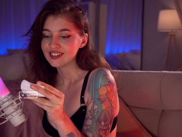 HoneyCherry live cam on BongaCams