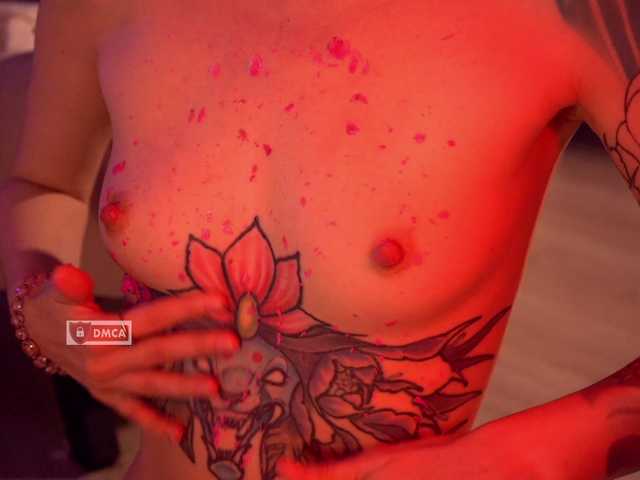 HoneyCherry live cam on BongaCams