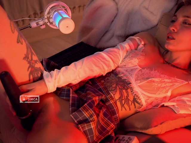 HoneyCherry live cam on BongaCams