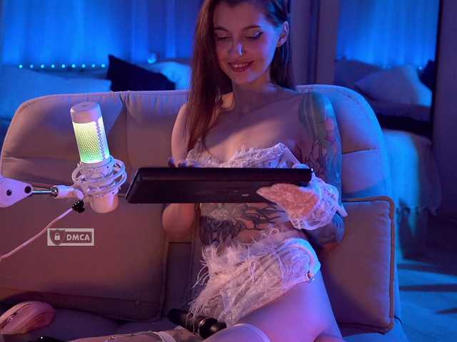 HoneyCherry live cam on BongaCams
