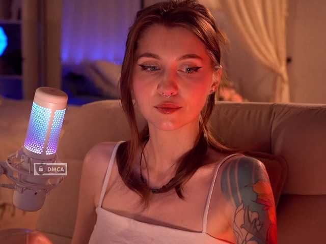 HoneyCherry live cam on BongaCams