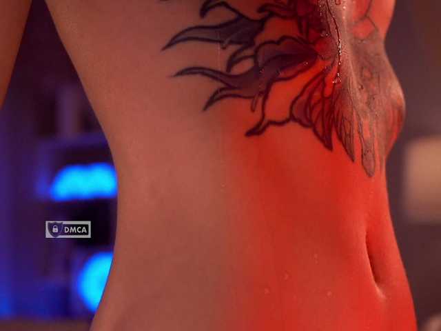 HoneyCherry live webcam show