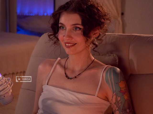 HoneyCherry live cam on BongaCams