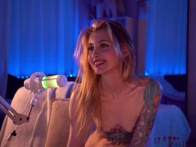 HoneyCherry live cam
