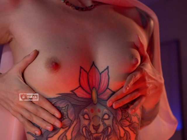 HoneyCherry live cam on BongaCams