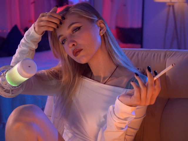 HoneyCherry live cam on BongaCams