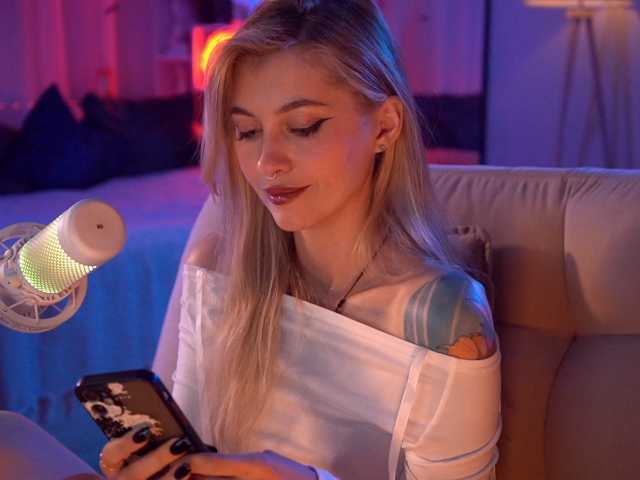 HoneyCherry live cam on BongaCams