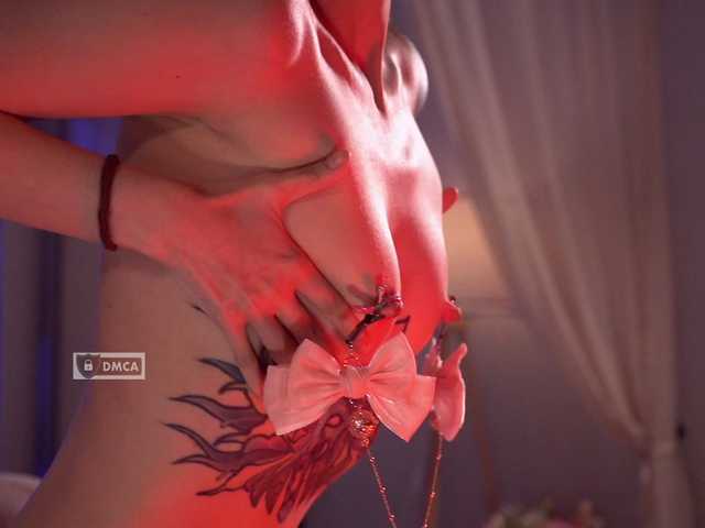 HoneyCherry live cam on BongaCams