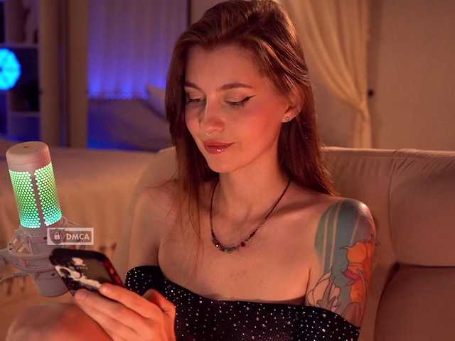 HoneyCherry live cam on BongaCams