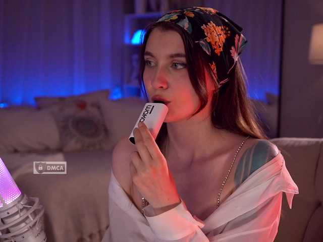 HoneyCherry live cam on BongaCams
