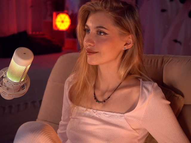 HoneyCherry, en vivo ahora en BongaCams