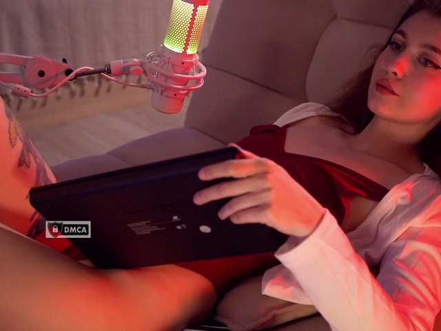 HoneyCherry live cam on BongaCams