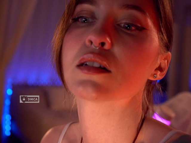 HoneyCherry live webcam show