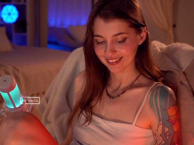 HoneyCherry live webcam show