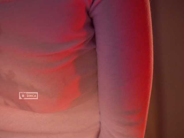 HoneyCherry live webcam show