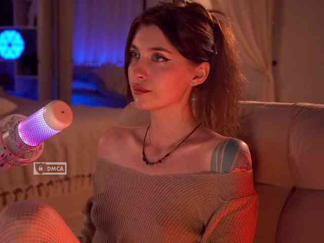 HoneyCherry webcam