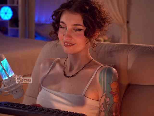 HoneyCherry webcam