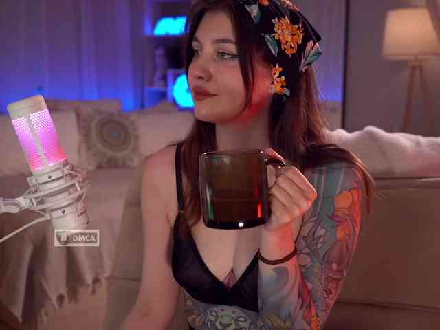 HoneyCherry webcam