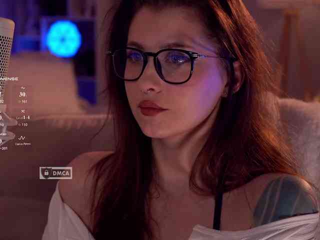 HoneyCherry webcam
