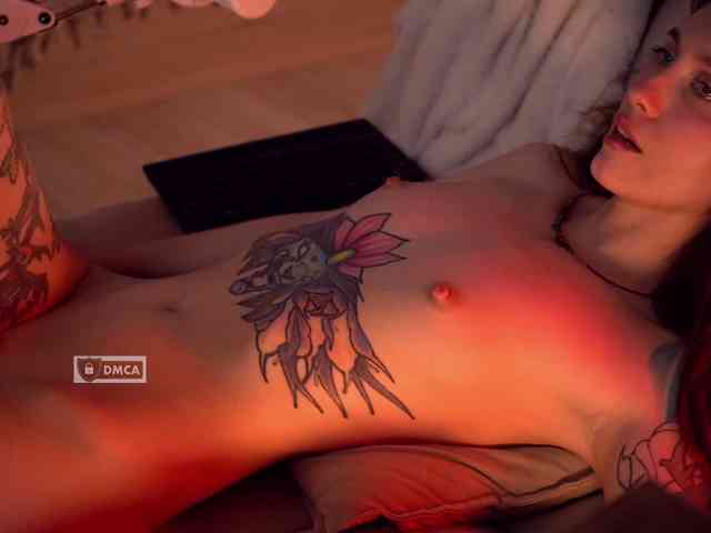 HoneyCherry webcam