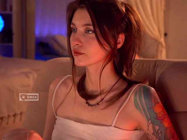 HoneyCherry webcam