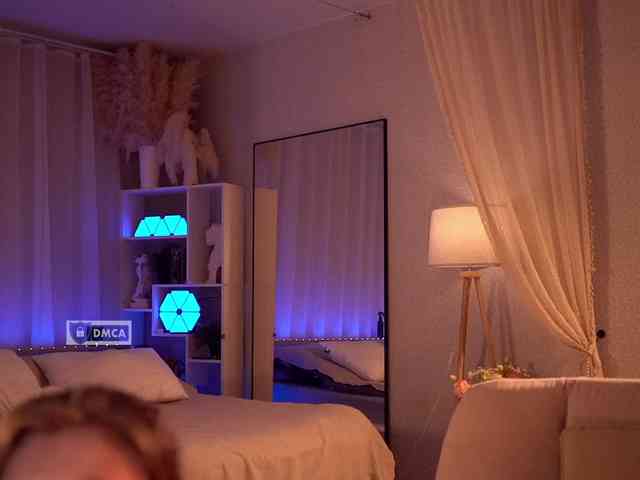HoneyCherry webcam