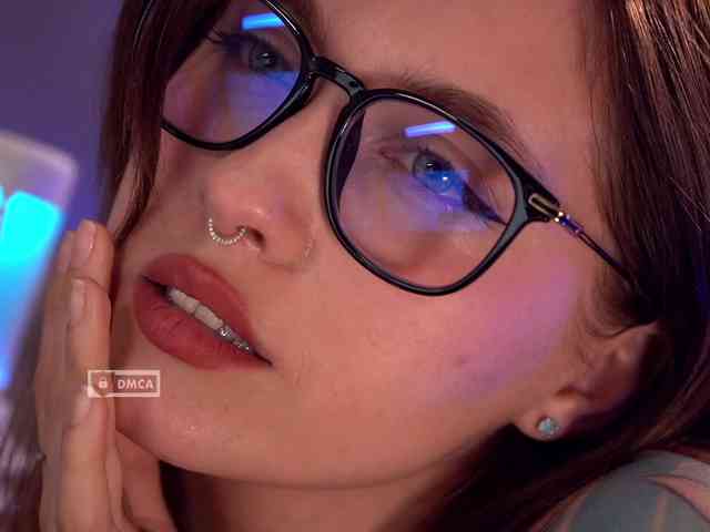 HoneyCherry webcam