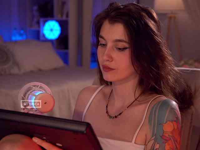 HoneyCherry webcam