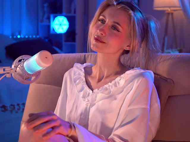 HoneyCherry webcam