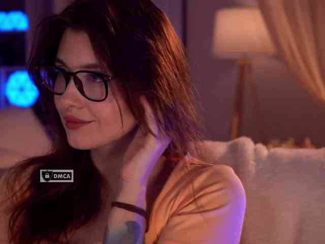 HoneyCherry webcam