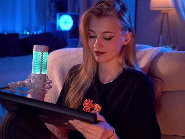 HoneyCherry webcam