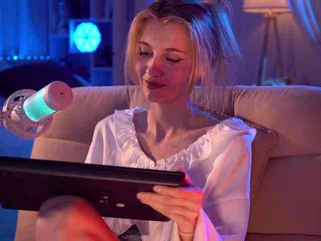 HoneyCherry webcam