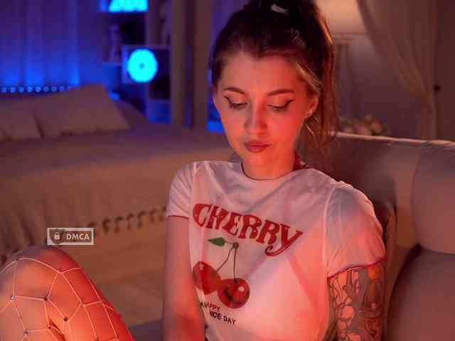 HoneyCherry webcam