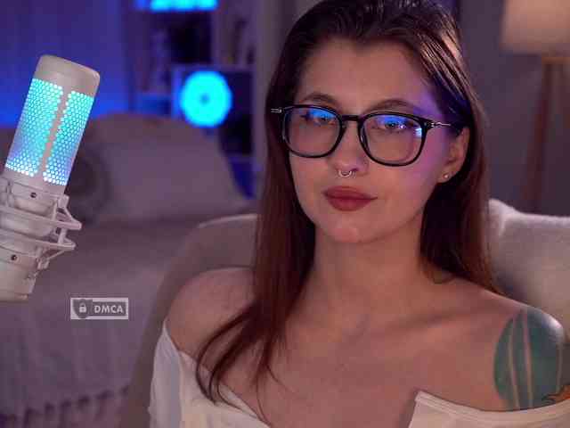 HoneyCherry webcam