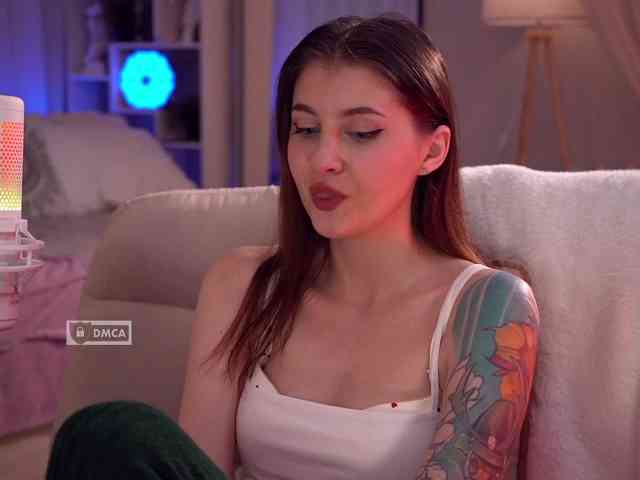 HoneyCherry webcam