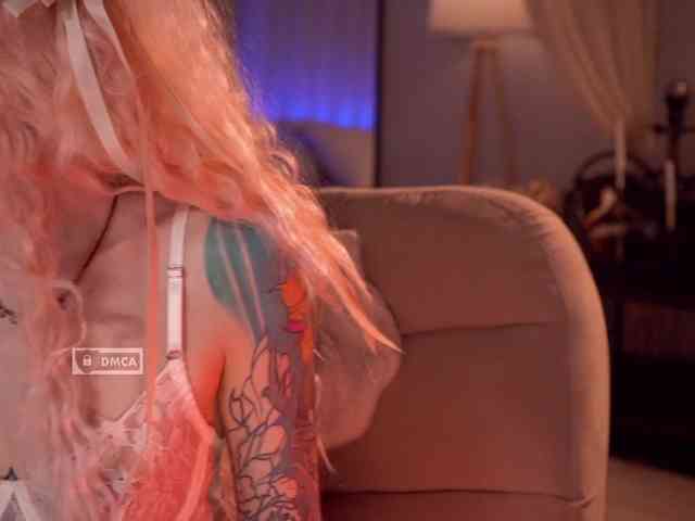 HoneyCherry webcam