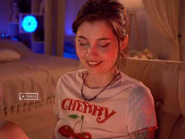 HoneyCherry webcam