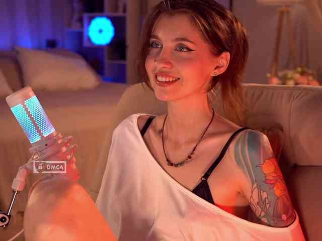 HoneyCherry webcam