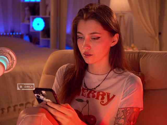 HoneyCherry webcam