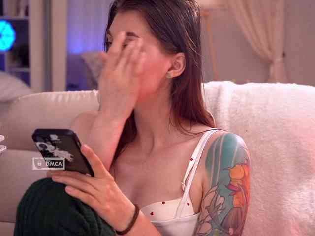 HoneyCherry webcam