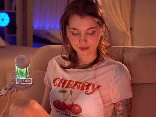 HoneyCherry webcam