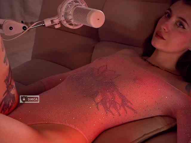HoneyCherry webcam