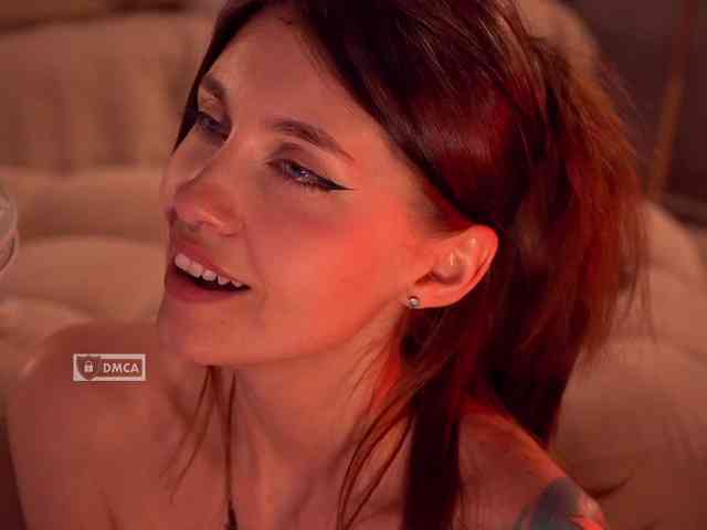 HoneyCherry webcam