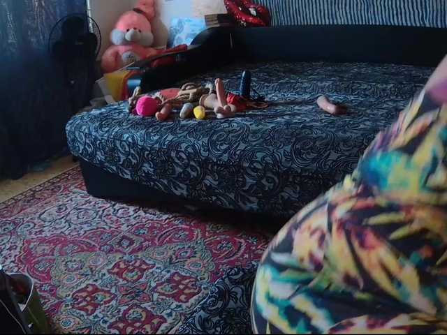 juicy-fruittt live cam on BongaCams