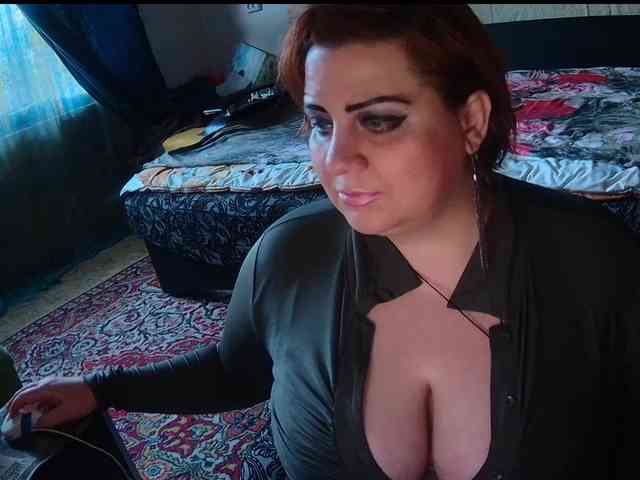 juicy-fruittt Live Webcam on BongaCams